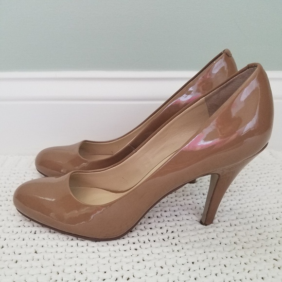 dark nude pumps